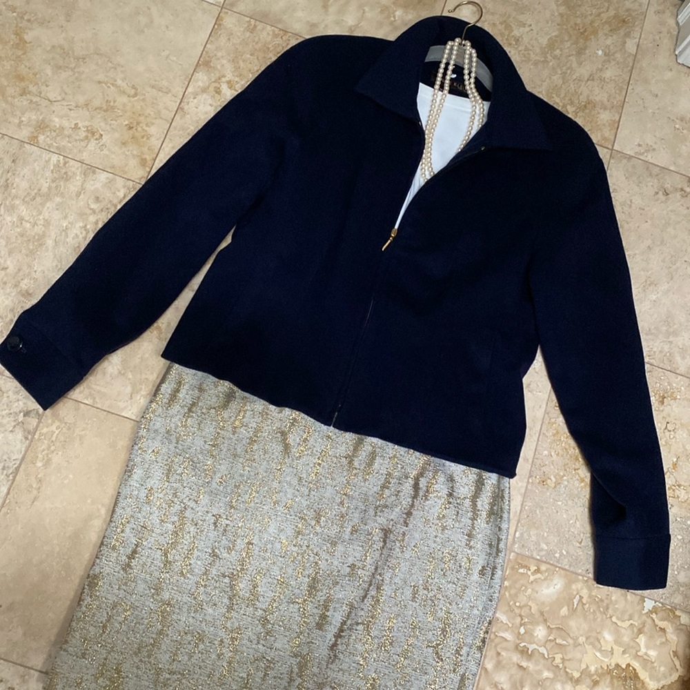Anne Klein Bomber Jacket. Size 6 Navy .